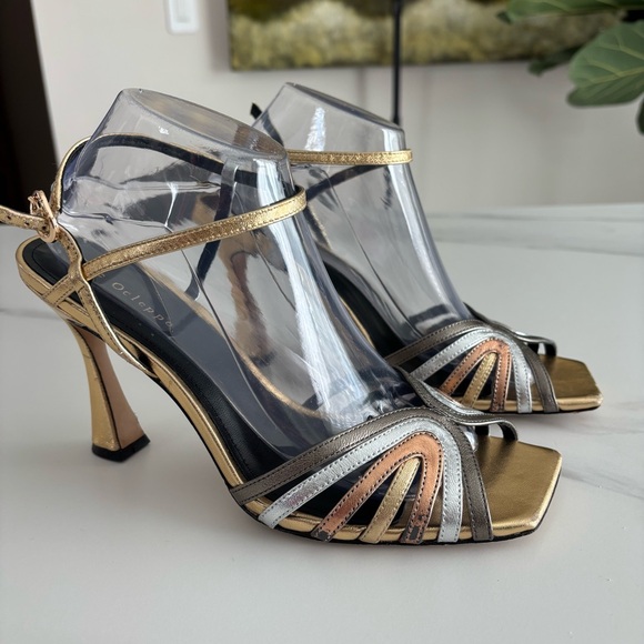 DEE OCLEPPO Carmel Sandals Gold and Silver Strappy Heels sz 9.5 - Picture 3 of 14